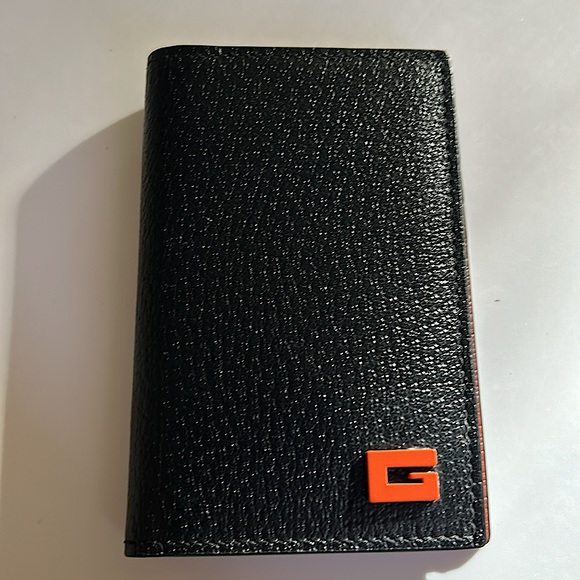 Authentic GUCCI Card Case. - Picture 5 of 7
